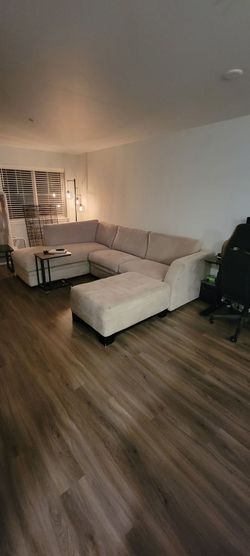 Free sectional