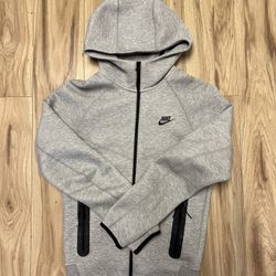 Men's Nike Tech
