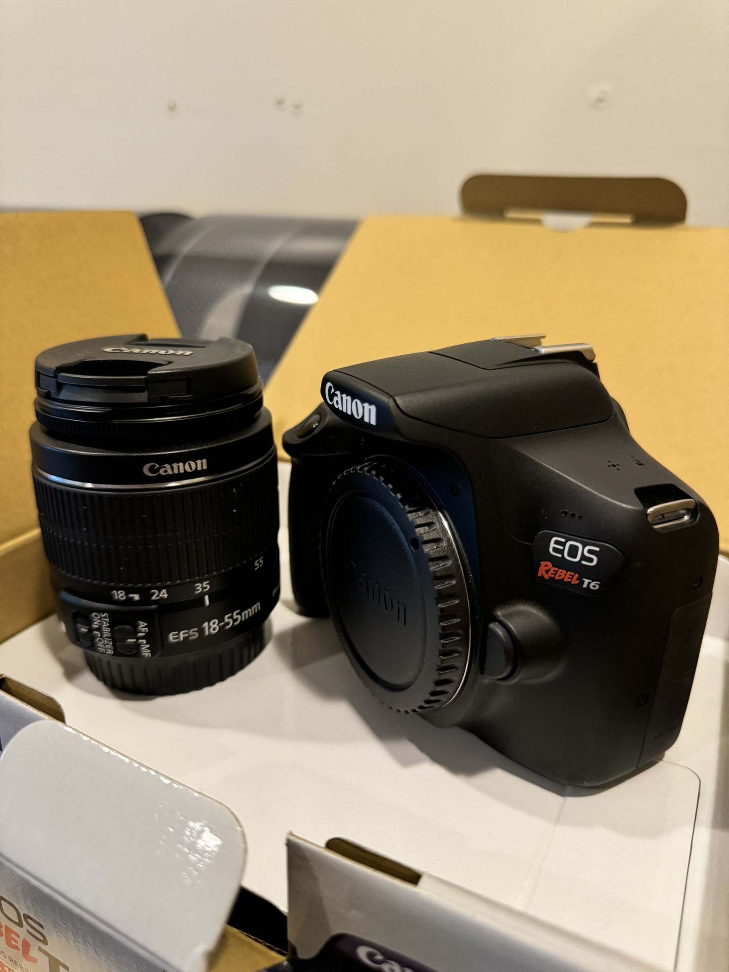 Like New Canon Rebel T6 w/ 18-55mm Lens