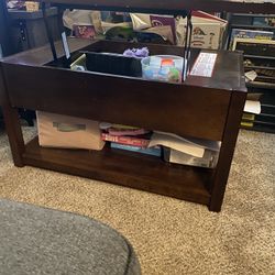 Lift Up Coffee Table $60