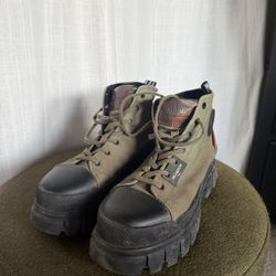 Palladium Hi-Revolt Women’s Boots