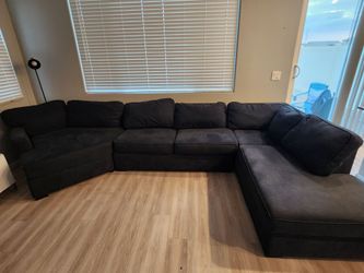 Like new sectional