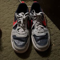  (Grade School) Nike Court Borough Low Recraft 'Light Smoke Bright Crimson