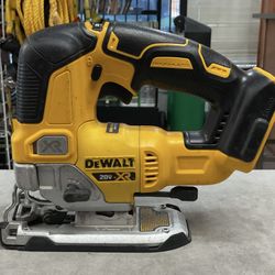 Dewalt 20V XR Cordless Variable Speed, Brushless Motor Jigsaw 