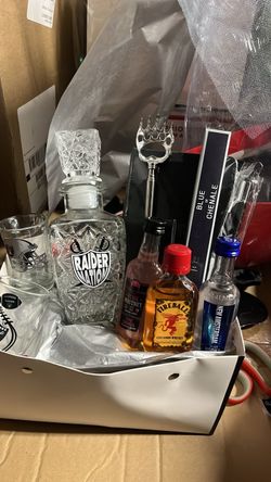 Raiders gift set