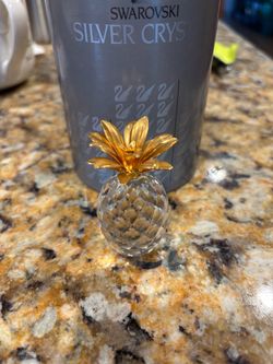 Swarovski Crystal Small Pineapple Figurine (7507 NR 060 001) - Mint with Box