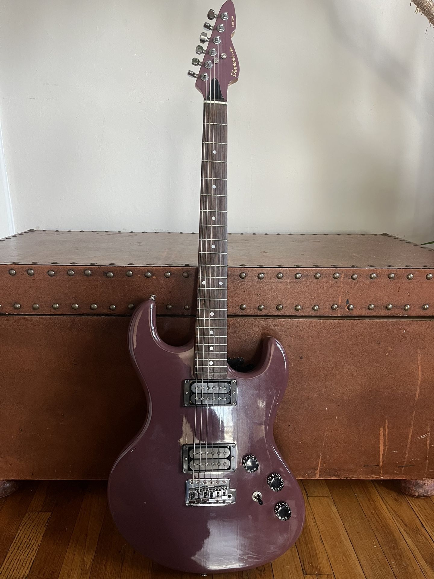 Vintage Electric Guitar: Aria Diamond Series Custom