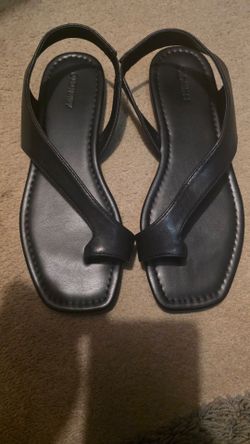 Black Thong Sandals with Square Toe