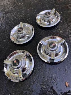 Spinner style center cap