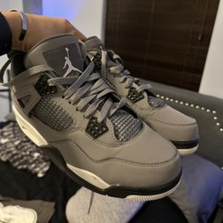 Air Jordan 4’s Cool Grey 