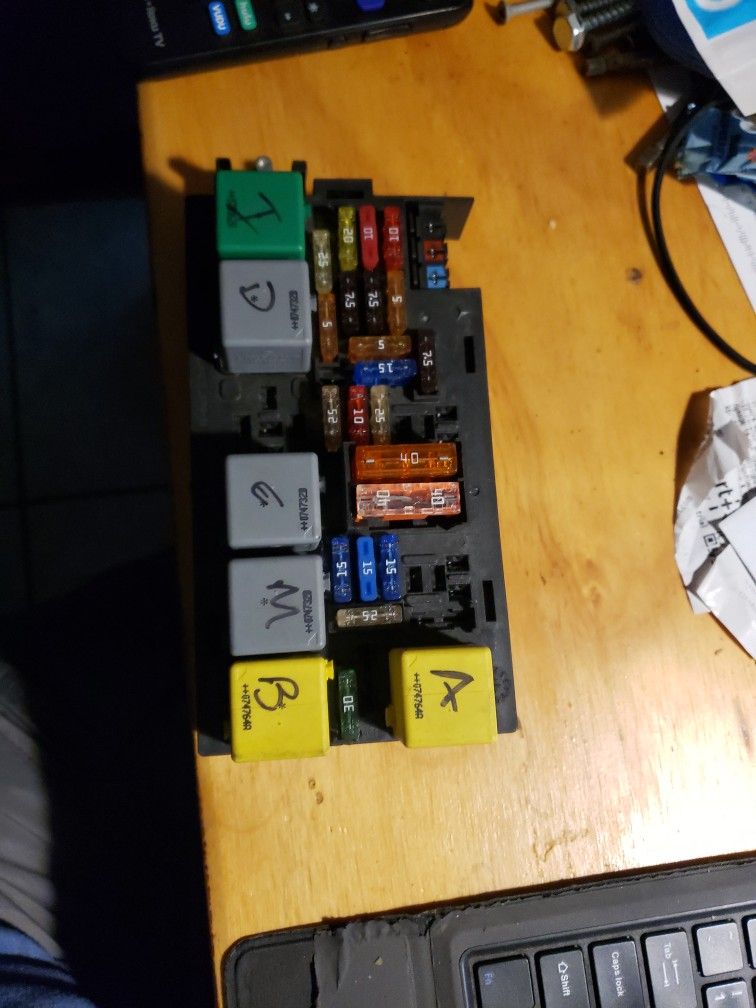 2007-2009 Mercedes Gl450 Front SAM (Fuse Box)
