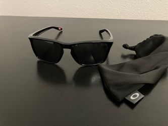 Oakley Sylas