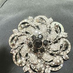Vintage Women's Austrian Crystal Elegant Flower Brooch Wedding Broach Pin