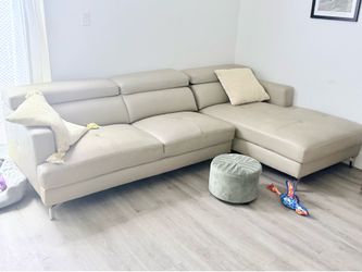 Sofa Sectional Beich leather Modern City  Sectional Sofa with Chaise & Adjustable Headrests – Cream Beige