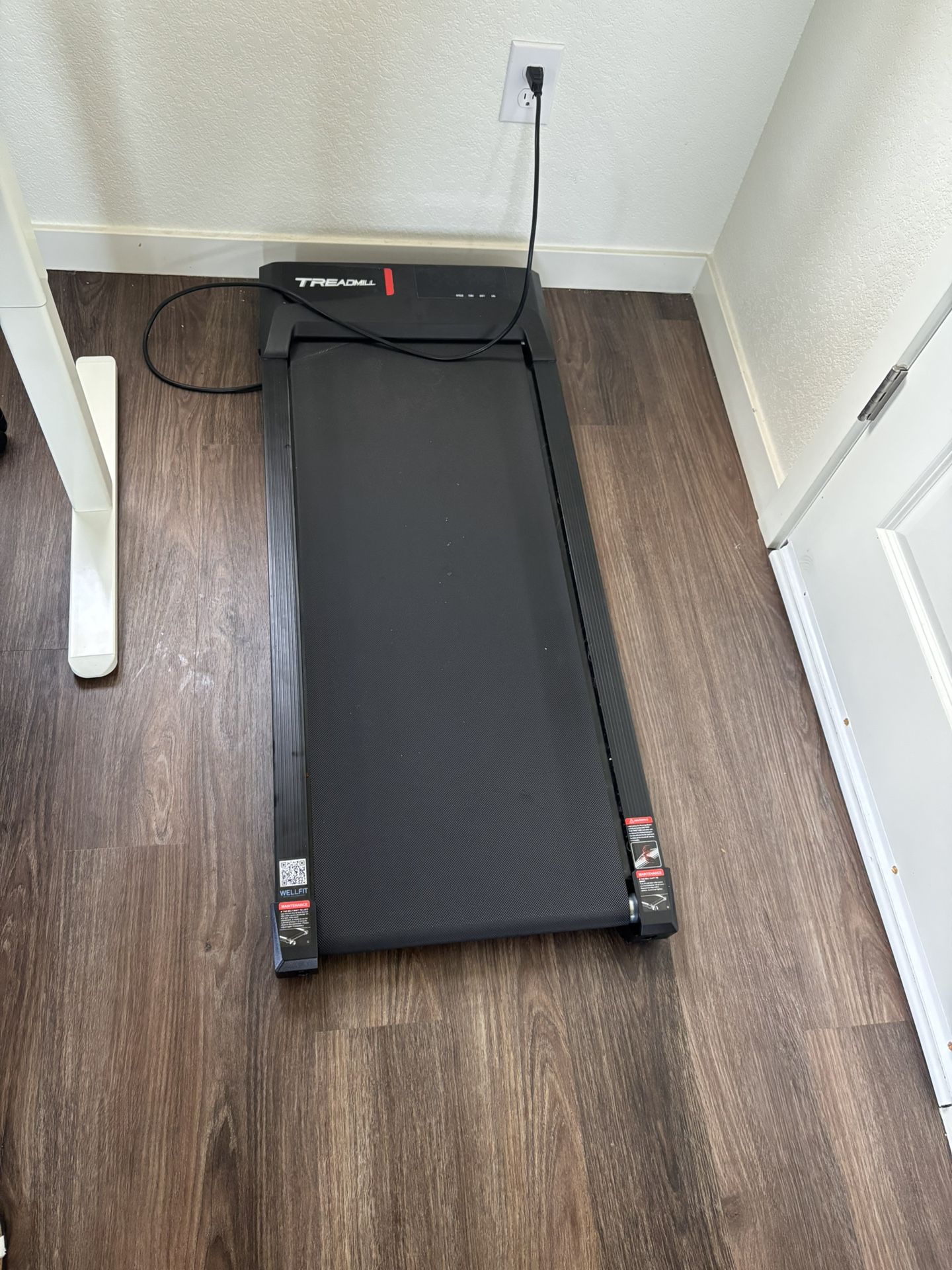 🔥 Under Desk Treadmill – Great Condition! 🏃♀️ $100