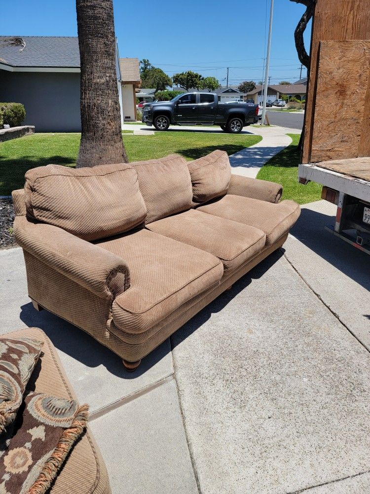 Free Cushion Comfy Couch And Sofa Chair With Ottoman
