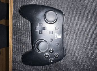 Nintendo Switch Pro Controller *BROKEN RIGHT STICK*