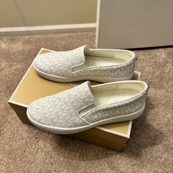 Michael Kors Shoes Size 7