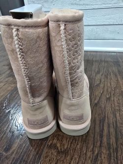 UGG Classic Short Boots Snake Embossed