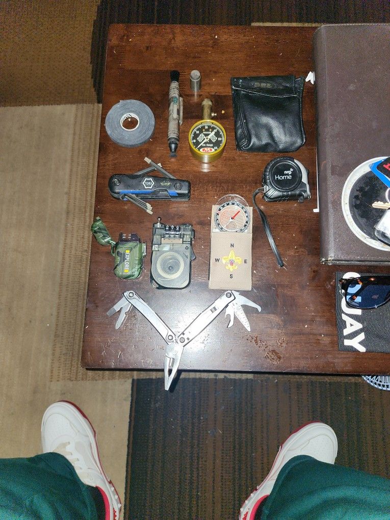 RANDOM TOOL AND SAFTEY SET.