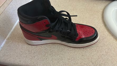Air Jordan 1 High Patent Leather Bred