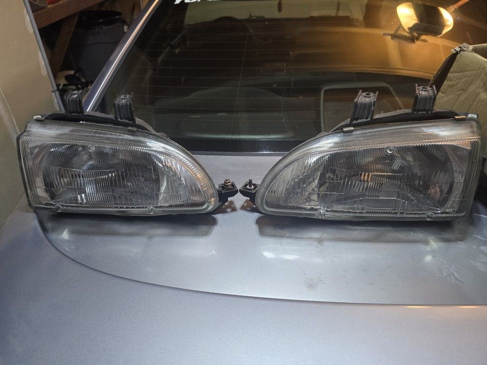 93 Honda Civic Hatchback Head/Tail Lights