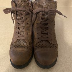 Justice Boots Size 2 