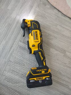 TOOL ONLY DeWalt Multi-tool 