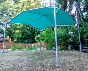 Sturdy 12' x 12' Metal / Fabric Gazebo