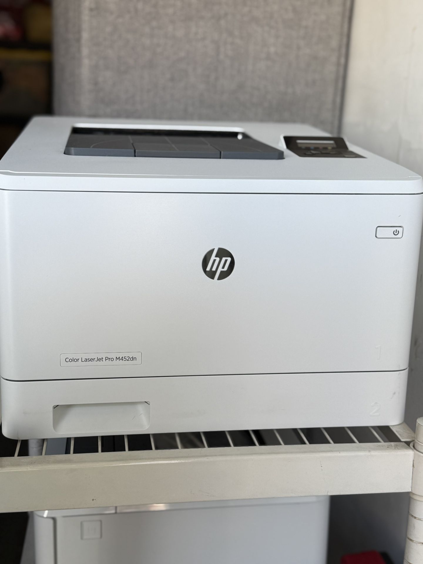 Color Laser Jet Pro M452dn