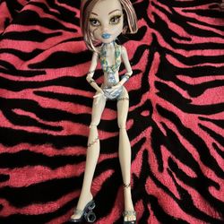 Monster High skull shores frankie