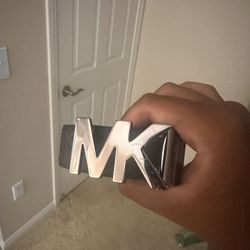 Micheal Kors Reversible belt