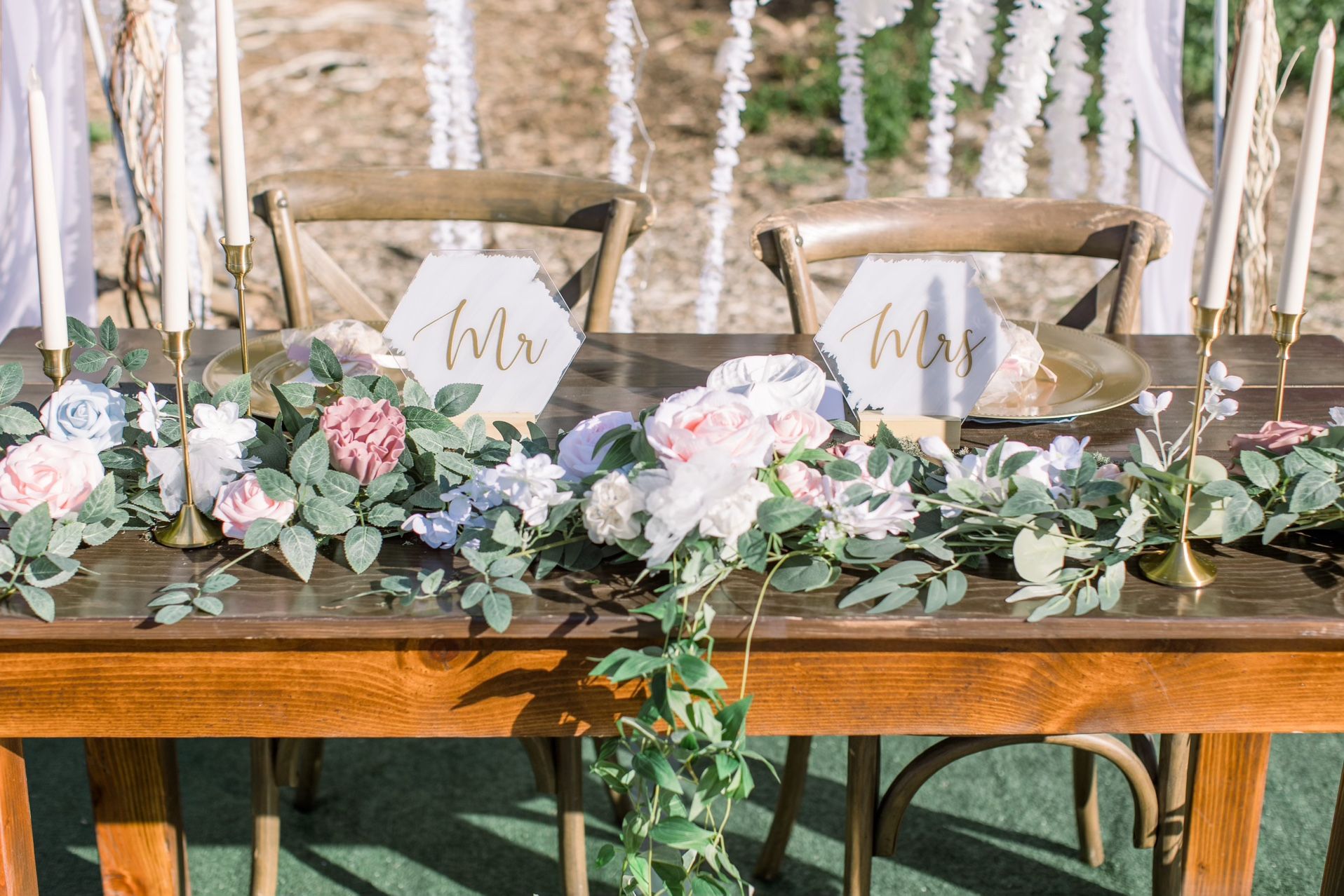 ling’s moment wedding flowers