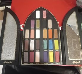 Kat Von D Saint & Sinner Eyeshadow Palette