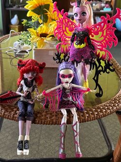 Monster high dolls