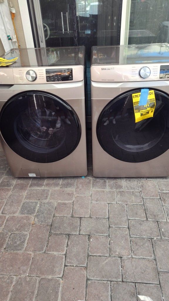 Front Load Washer And Gas Dryer Like New 