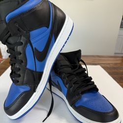 JORDAN 1RETRO Size 11