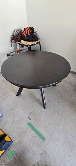Round table with chairs --- MOVE OUT SALE!!!