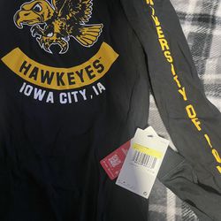 Iowa Hawkeyes Nike Long Sleeve Shirt. Small Brand New Never Worn. NWT