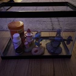 Fish tank, 3 Decorative Stones, Chlorine For Water 