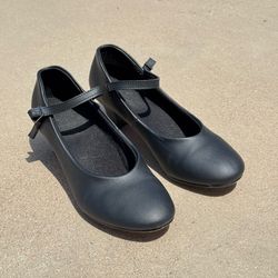 Women’s size 8.5 black dance character shoes