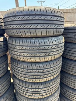 205/55r16 Cooper  tires en excelentes condiciones de vida las 4