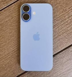 iPhone 17 - Blue (Unlocked)