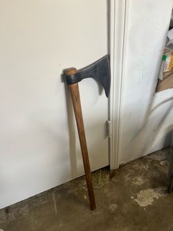 Single bit Bearded 2 handed Viking axe