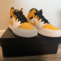 Nike Air Jordan 1 Mid GS Sneakers University Gold Size 6y
