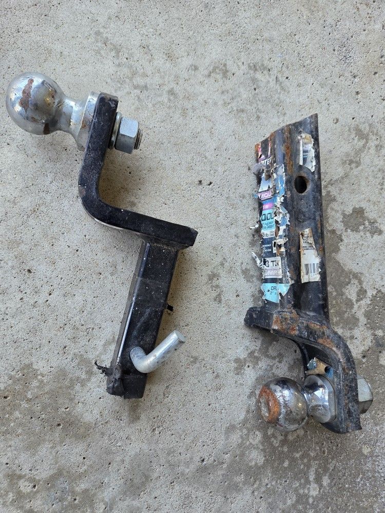 2... Different size receivers.. Ten dollars each..