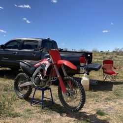 Dirt Bike ( 2019 Honda CRF450R)