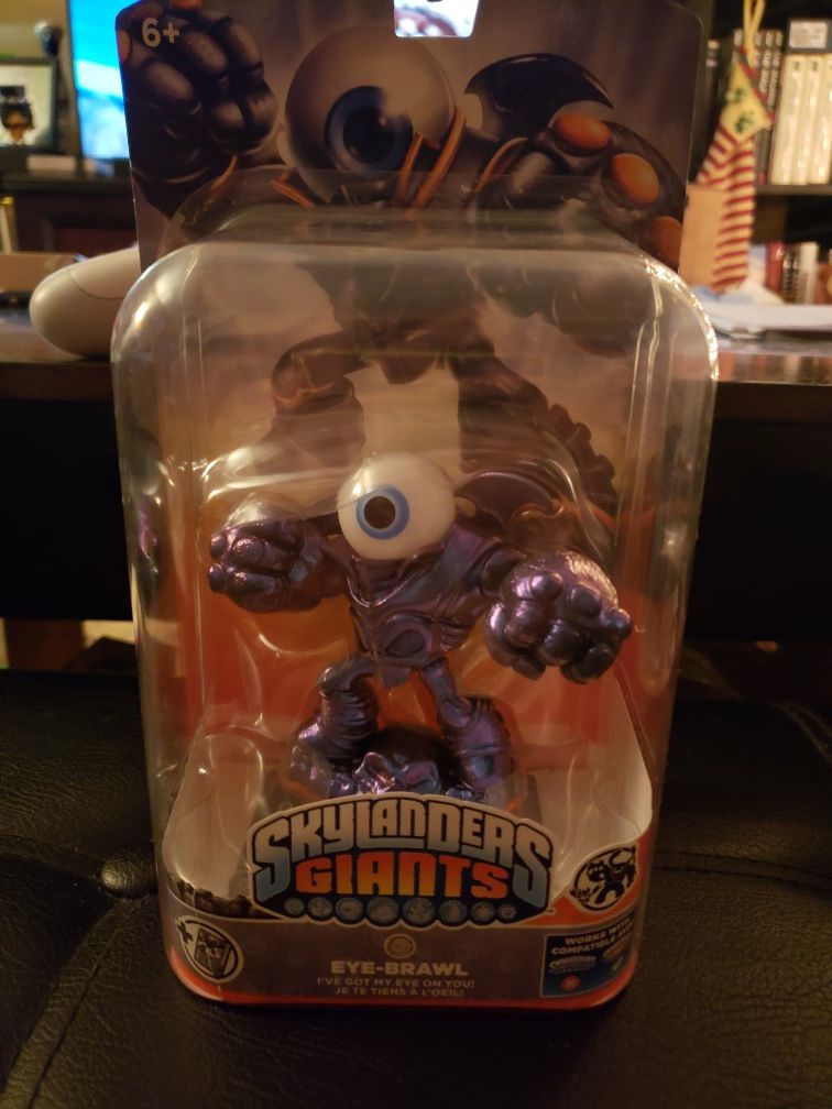 Skylanders Giants Metallic Purple Eye-Brawl and Lightning Rod