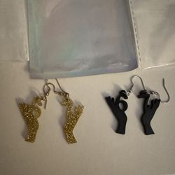 New 2 Pairs A Gold Pair And A Black Pair Of 6-7 Fish Hook Earrings…latest School Trend