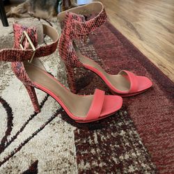 Calvin Klein Heels Size 7 Like New